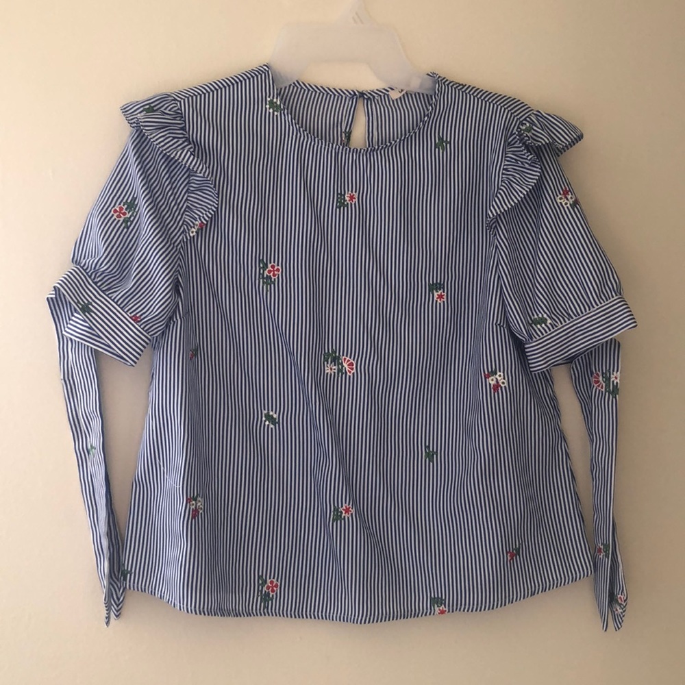 Cute blouse